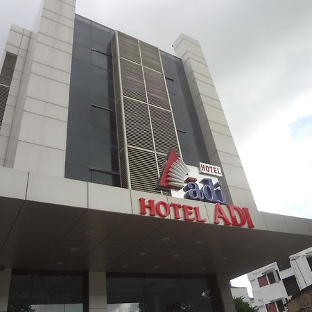 Hotel Adi Наґпур Екстер'єр фото