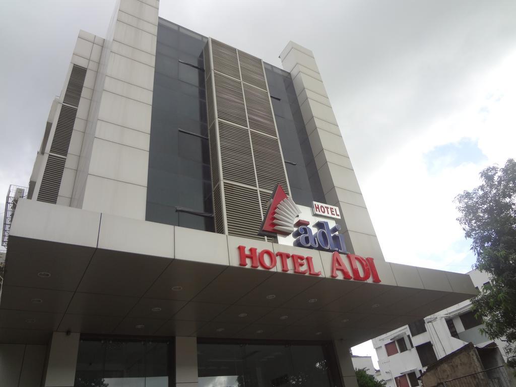 Hotel Adi Наґпур Екстер'єр фото